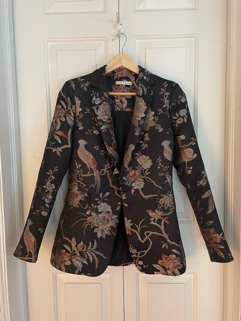 Alice + Olivia Black Floral and Bird Brocade Blazer
